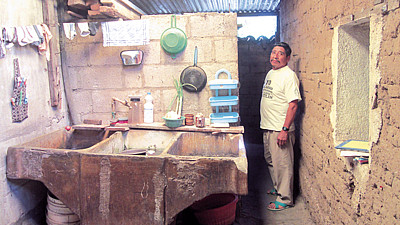Kuchyň v jednom z mayských zděných domků.